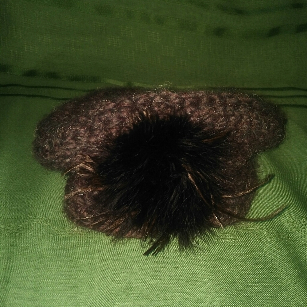 Vintage Woman's Wool Hat - Picture 2 of 6